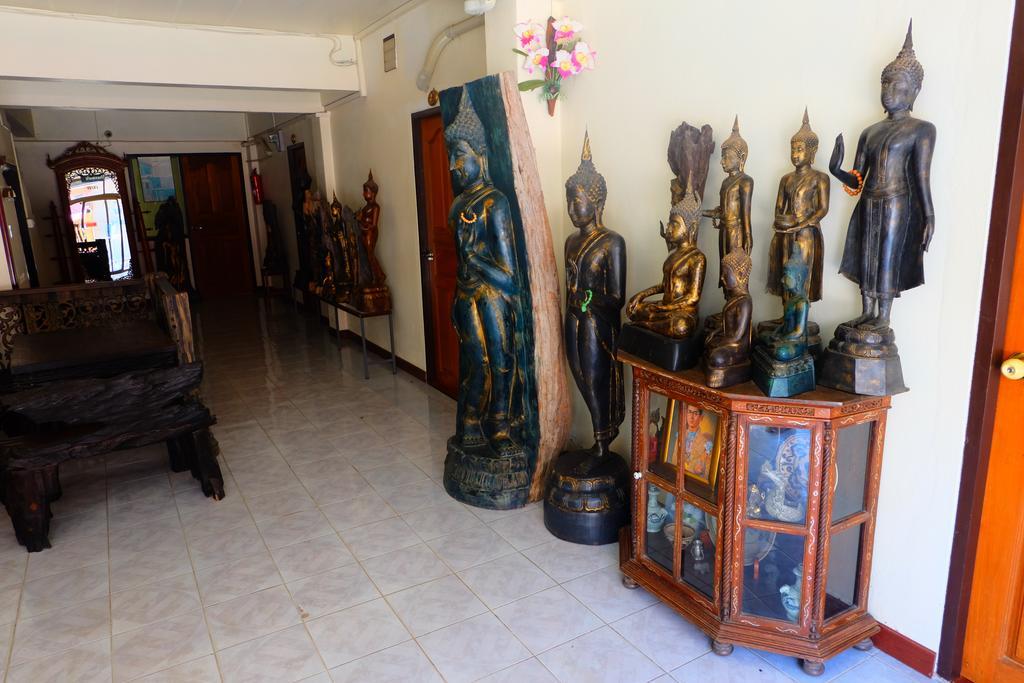 J-Safe Guesthouse Сукотаи Экстерьер фото